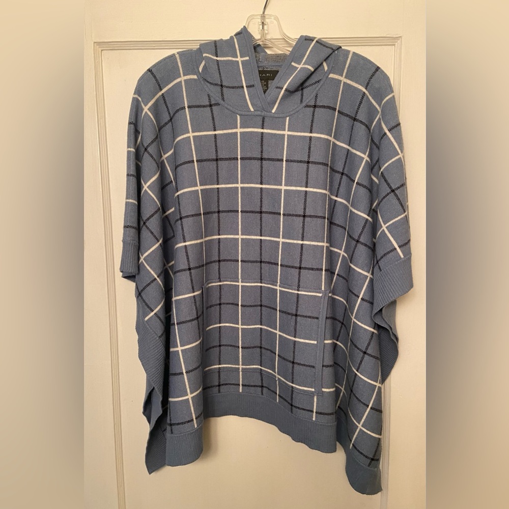 Women’s Tahari poncho.